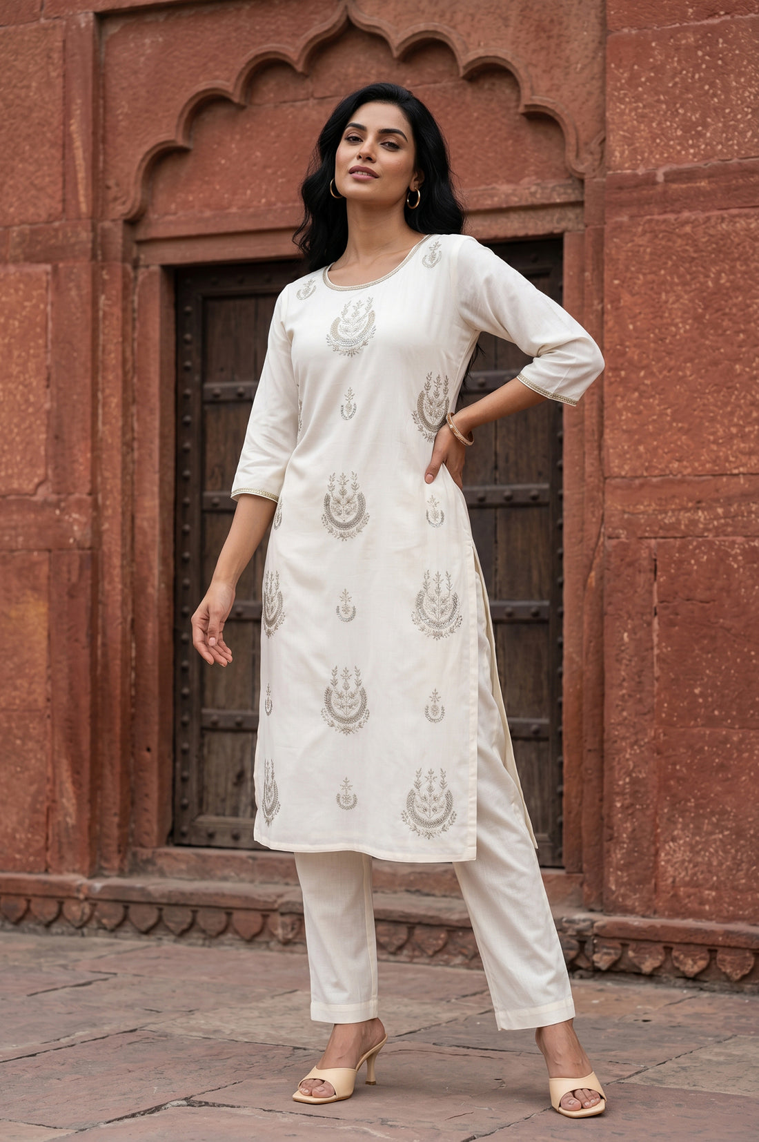 Off White Embroidered Straight Kurta