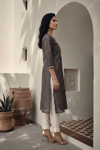 Grey Yarn Dyed Zari Embroidered Chanderi Straight Kurta