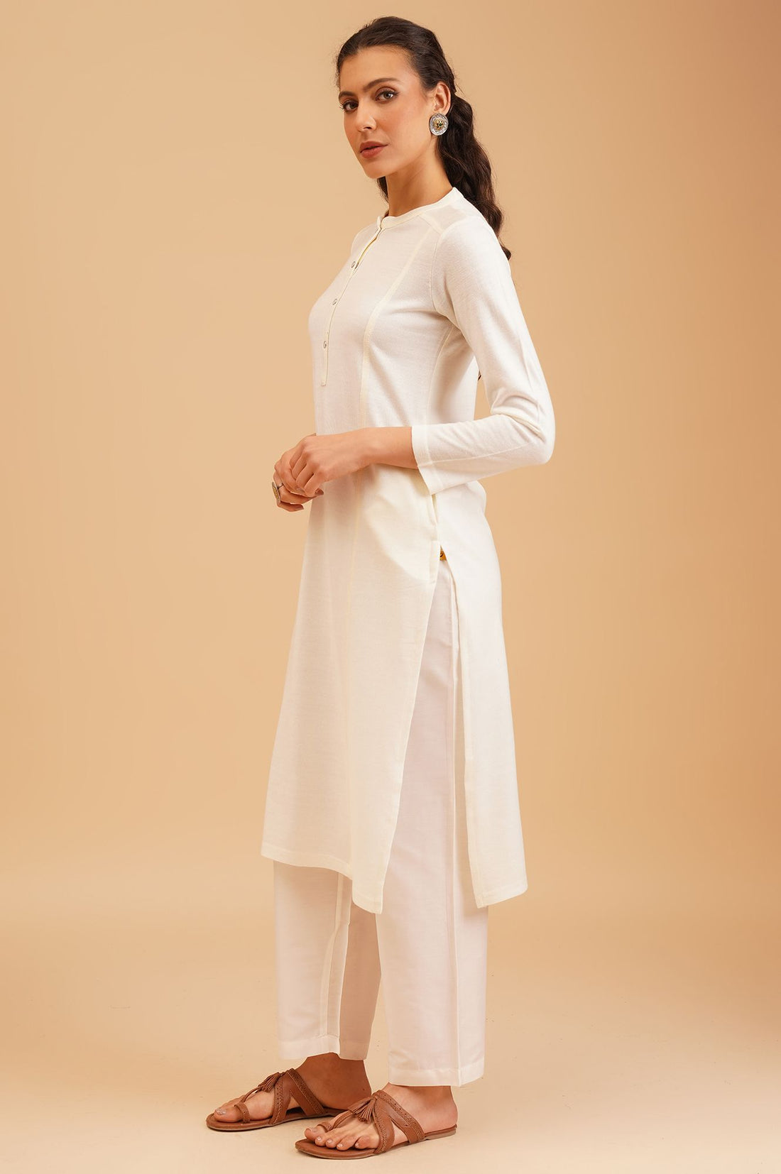 Off White Solid Acrylic Straight Winter Kurta