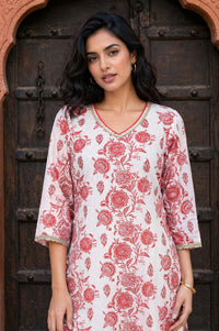 Off White Floral Printed Cotton Blend Straight Kurta with Lace