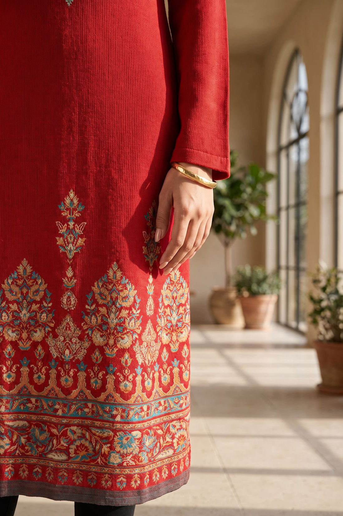 Red Ethnic Motifs Acrylic Straight Winter Kurta