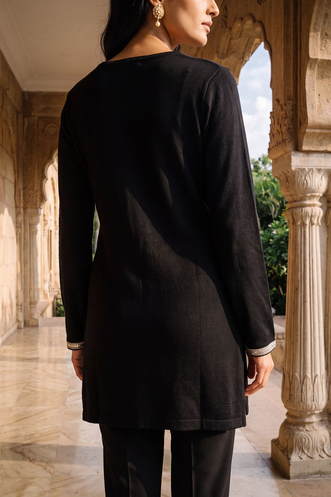 Black Straight Fit Round Neck Full Sleeve Embroidered Thread Work Charme Acrylic Calf Length Kurta