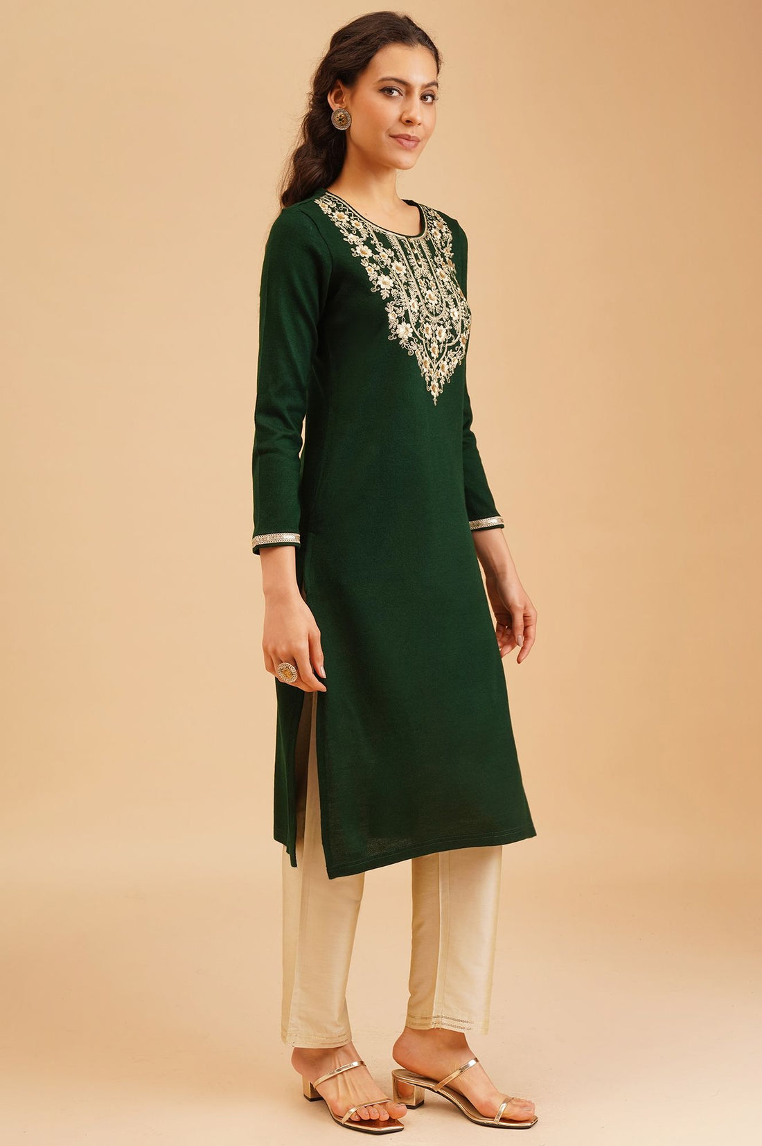 Green Embroidered Acrylic Straight Winter Kurta