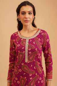 Magenta Paisley Sequins Jacquard Straight Winter Kurta
