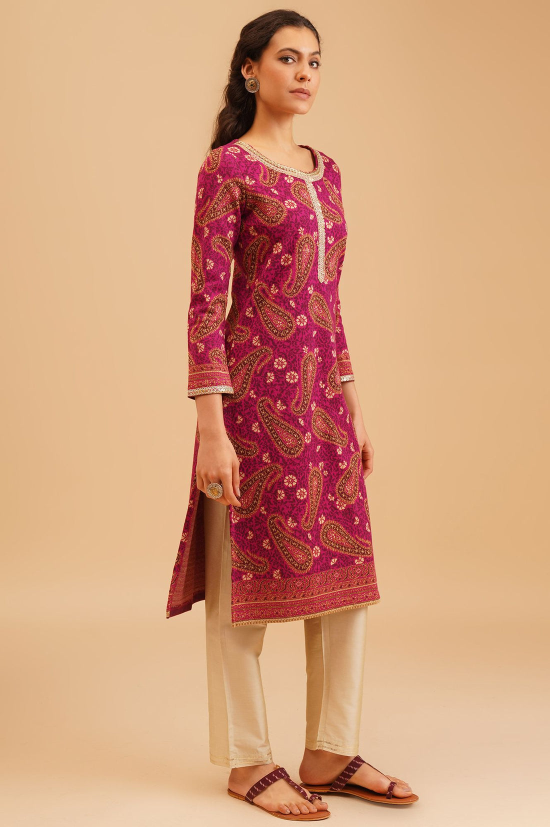 Magenta Paisley Sequins Jacquard Straight Winter Kurta