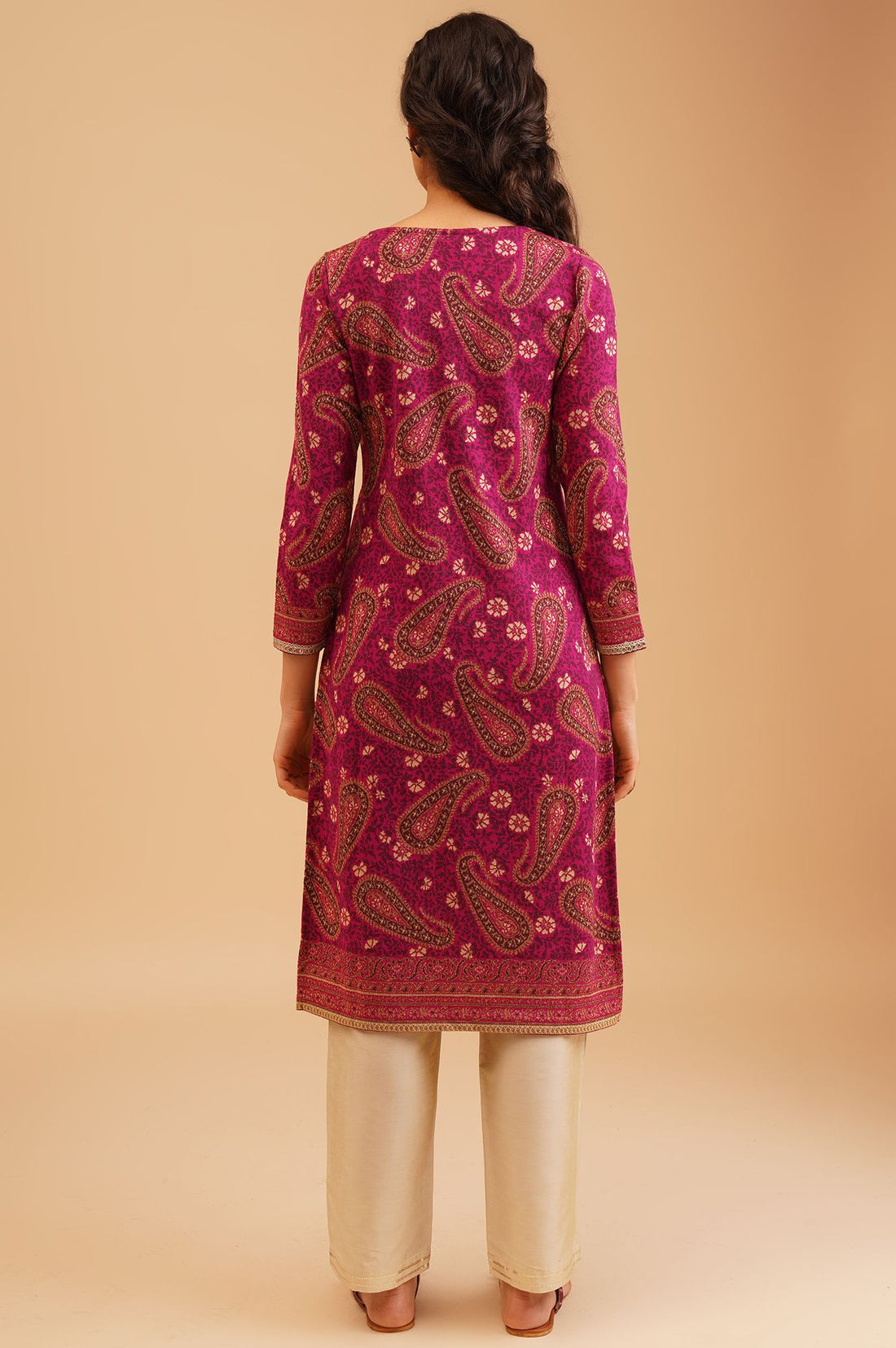 Magenta Paisley Sequins Jacquard Straight Winter Kurta