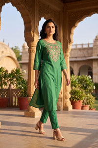 Green Yarn Dyed Embroidered Straight Kurta