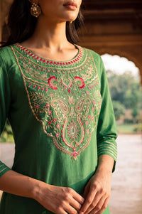 Green Yarn Dyed Embroidered Straight Kurta