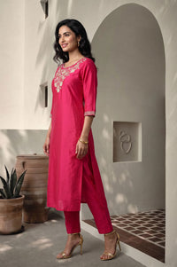 Pink Yarn Dyed Zari Embroidered Straight Kurta