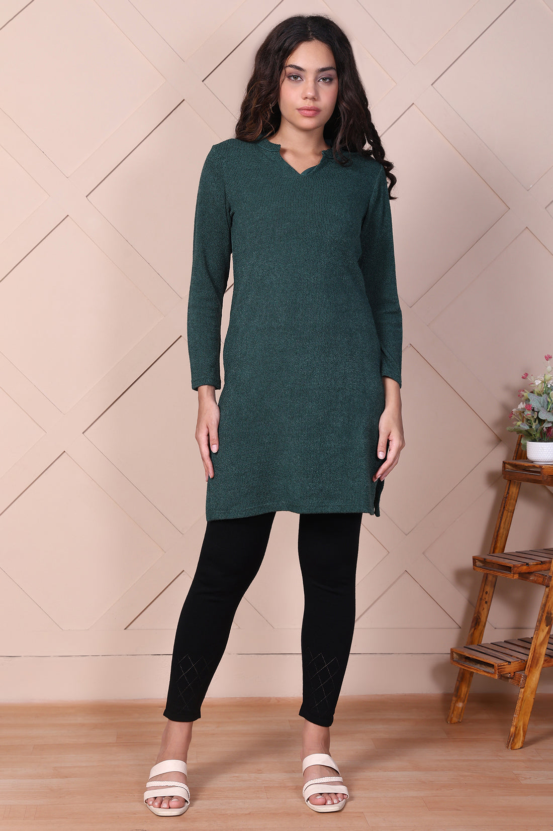 Green Textured Straight Kurti