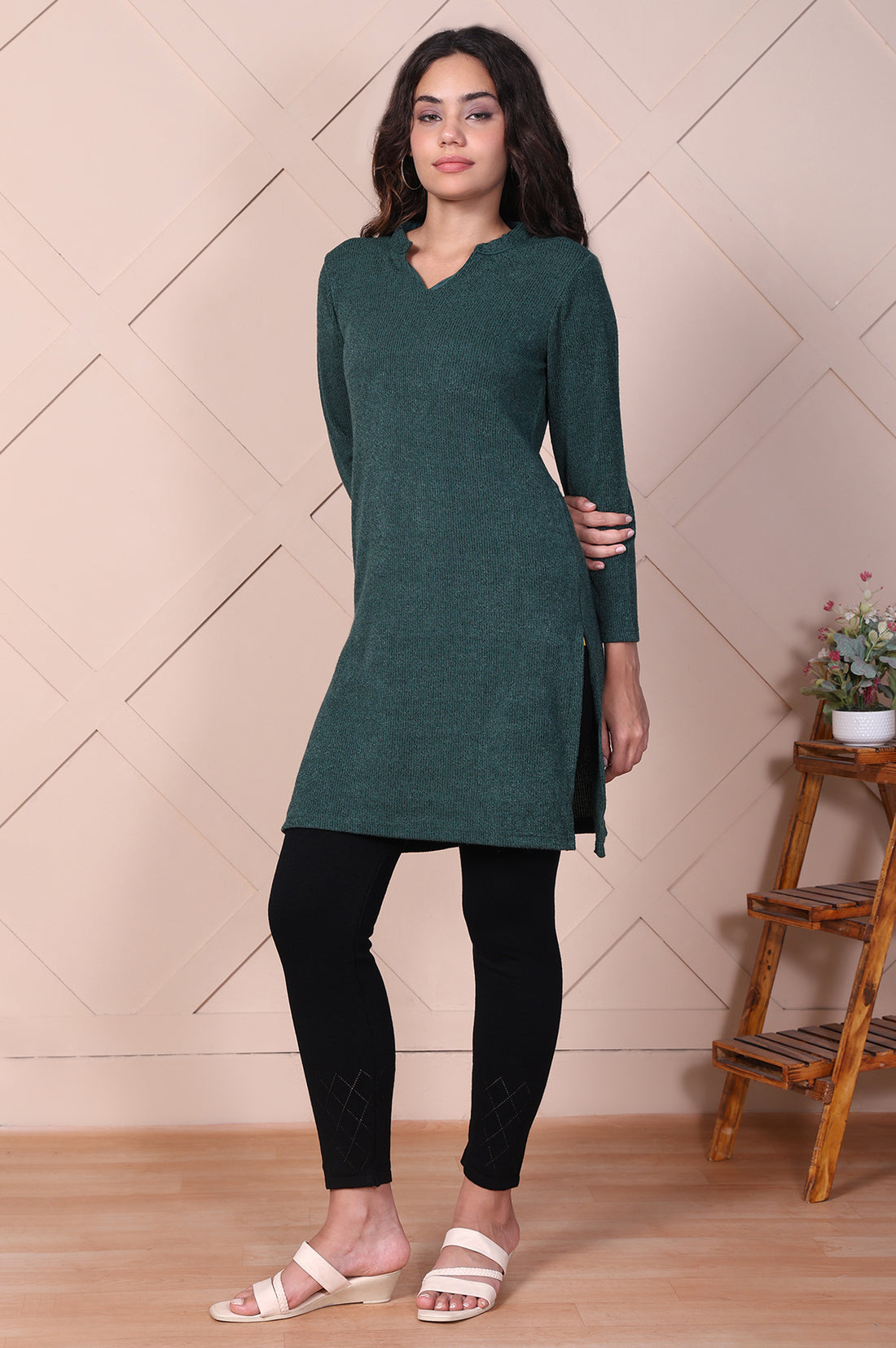 Green Textured Straight Kurti