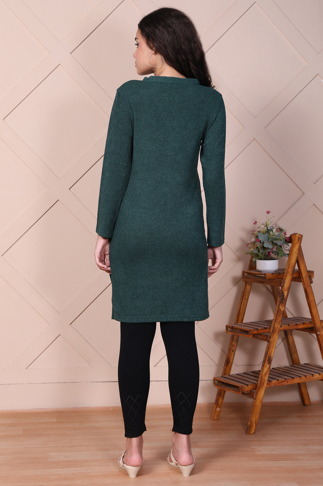 Green Textured Straight Kurti
