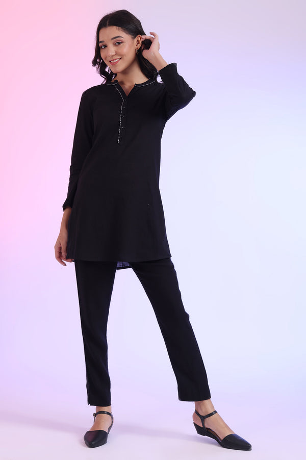 Black Solid Straight Pure Cotton Kurti