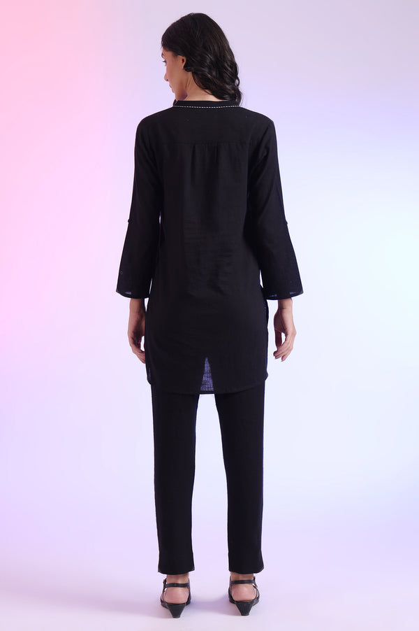 Black Solid Straight Pure Cotton Kurti