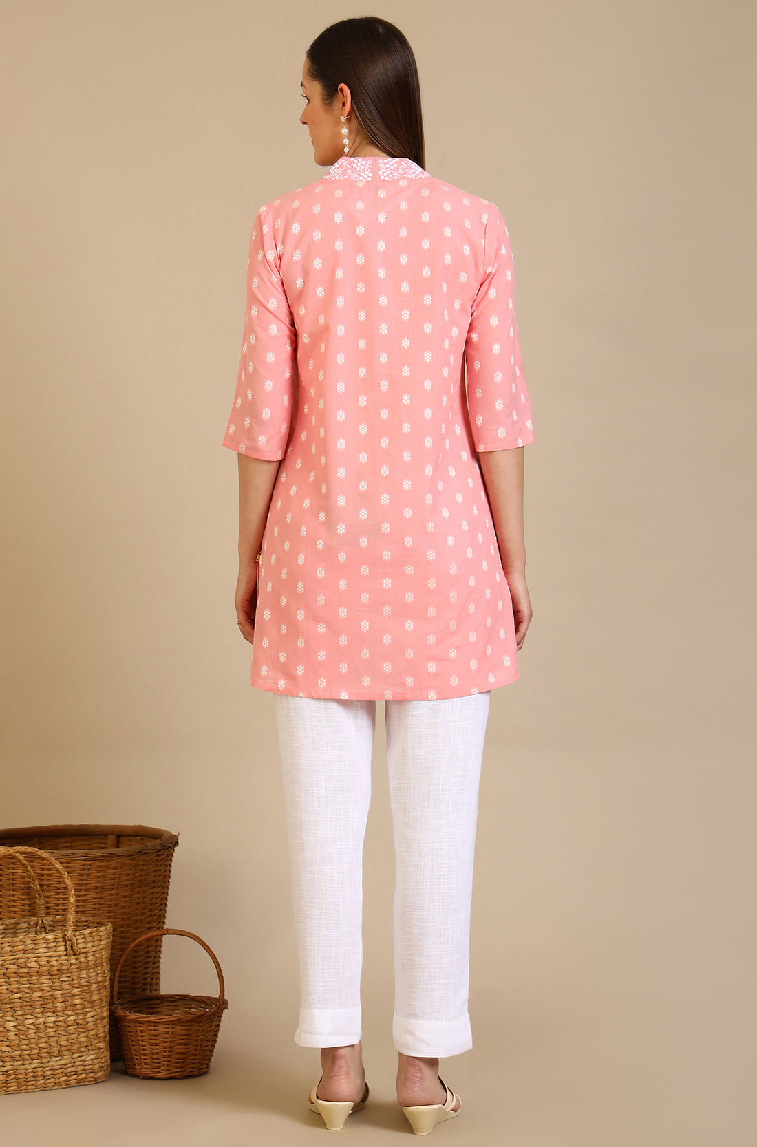 Pink Thread Embroidered Cotton Blend Straight Kurti