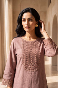Mauve Solid Yarn Dyed Cotton Linen Straight Kurti with Lace
