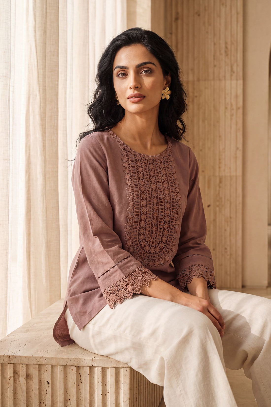 Mauve Solid Yarn Dyed Cotton Linen Straight Kurti with Lace