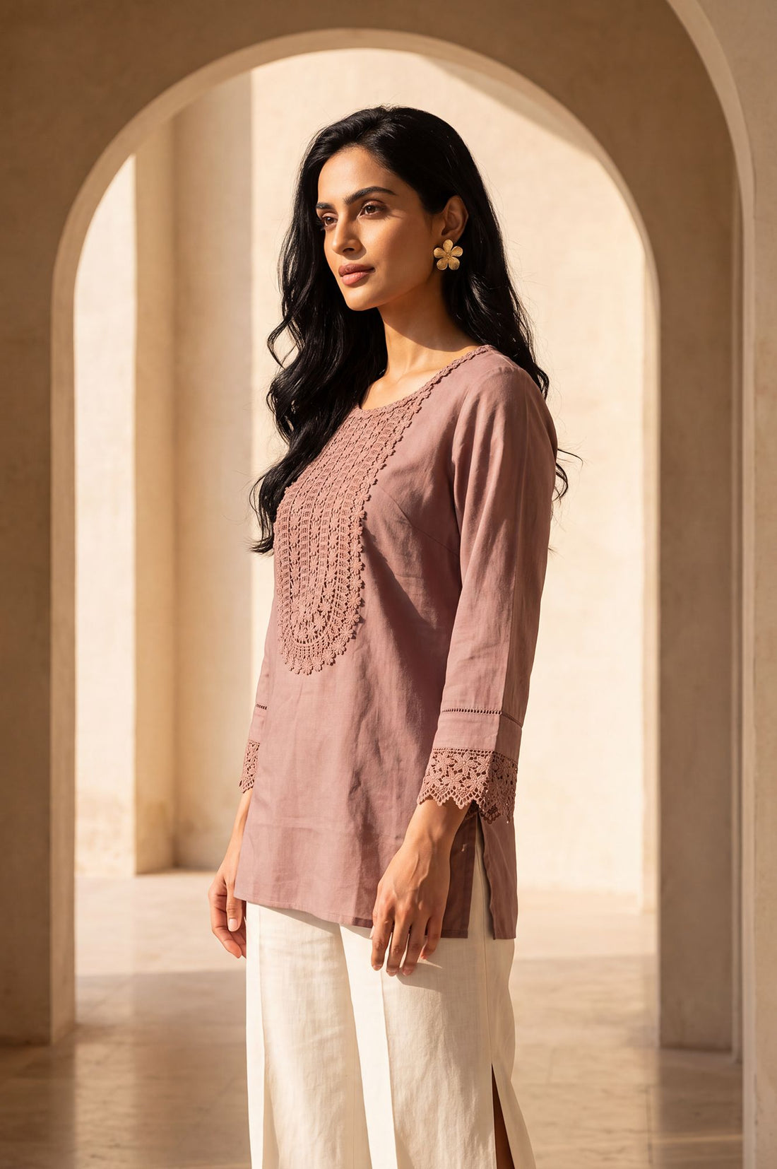 Mauve Solid Yarn Dyed Cotton Linen Straight Kurti with Lace