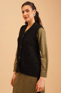 Black Cable Knit Sleeveless Acrylic Straight Winter Sweater