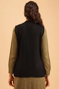 Black Cable Knit Sleeveless Acrylic Straight Winter Sweater