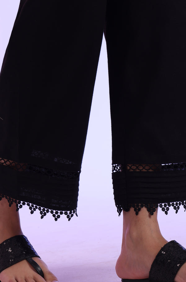 Black Solid Cotton Flaxe Ankle Length Palazzos with Lace