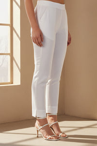White Solid Pure Cotton Slim Fit Ankle Length Mid Rise Pants