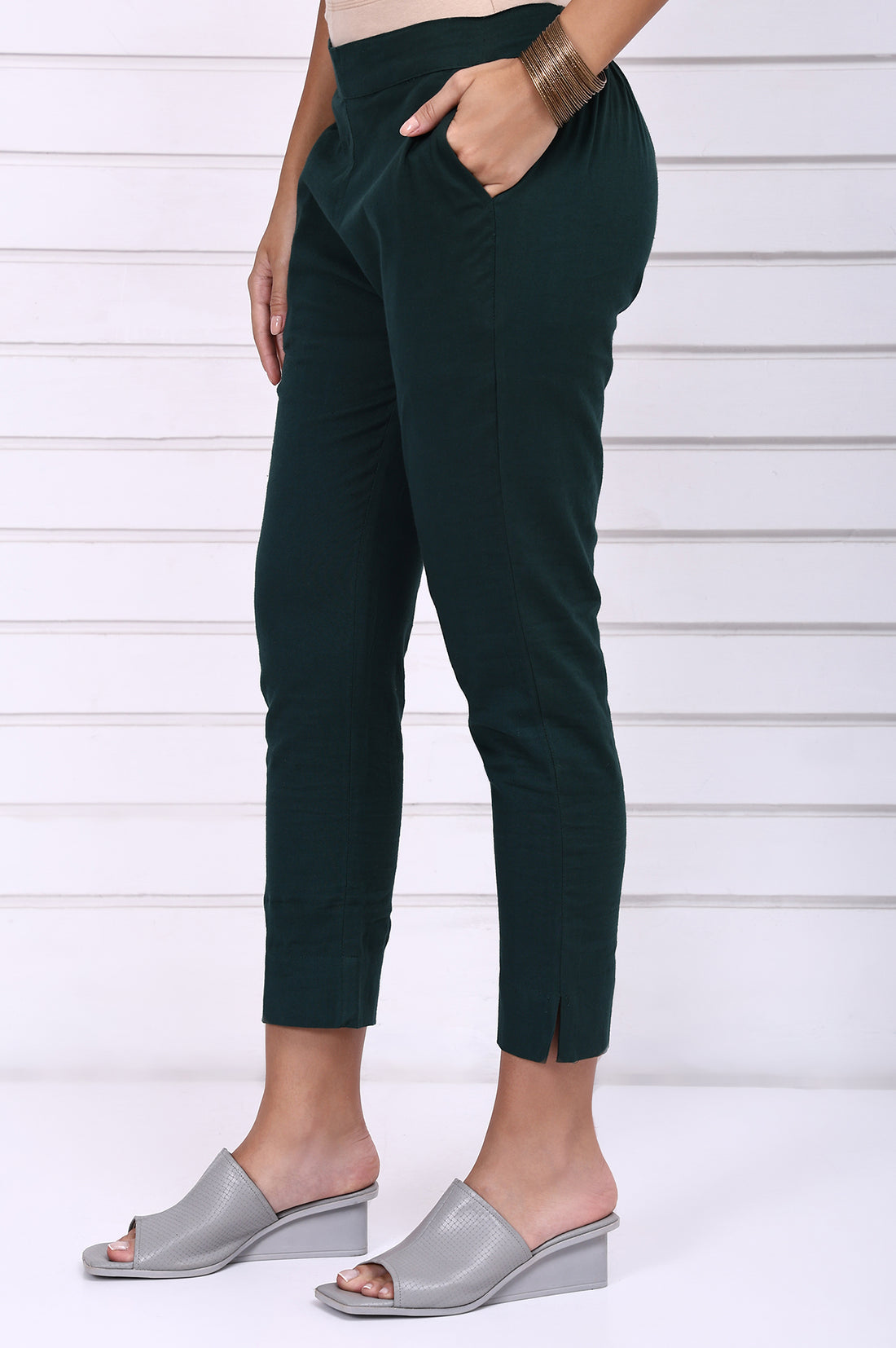 Green Solid Mid-Rise Cotton Trouser