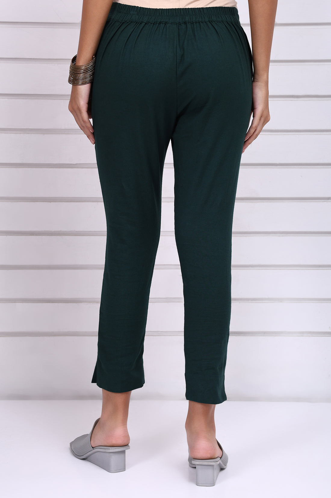 Green Solid Mid-Rise Cotton Trouser
