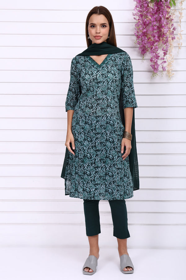 Green Solid Mid-Rise Cotton Trouser