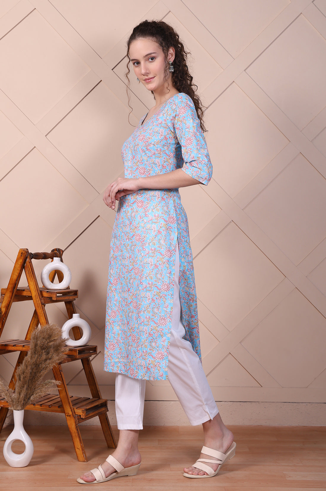 Cream Pure Cotton Mid Rise Ankle Length Straight Trouser