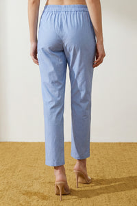 Blue Solid Pure Cotton Slim Fit Ankle Length Trousers