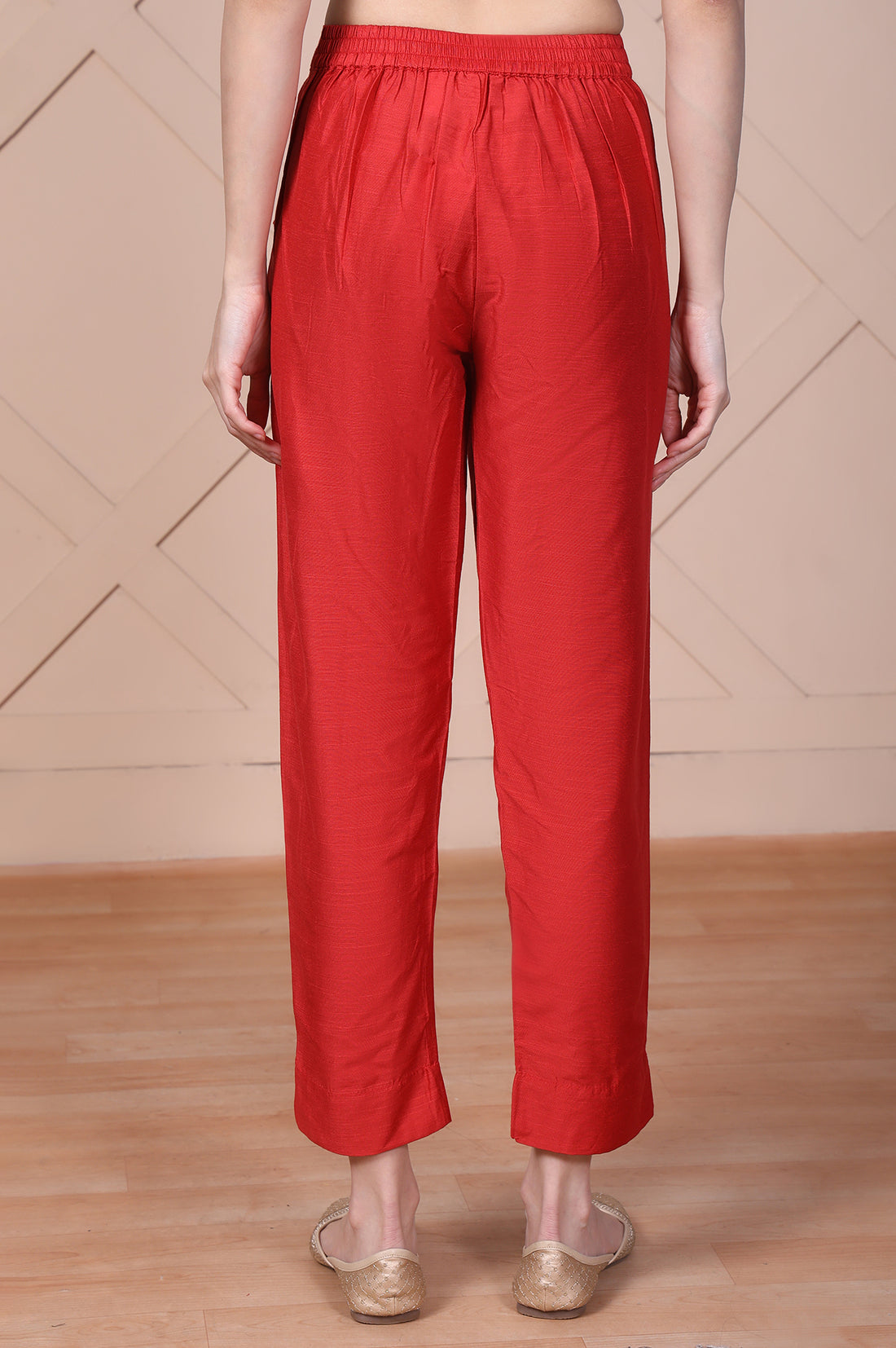 Red Solid Mid Rise Ankle Length Straight Fit Trouser