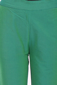 Green Solid Straight Fit Ankle Length Mid Rise Trousers