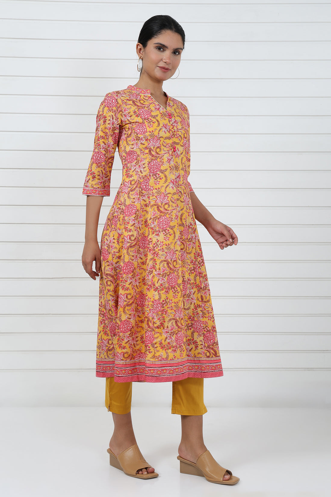 Mustard Cotton Blend Mid Rise Ankle Length Straight Trouser