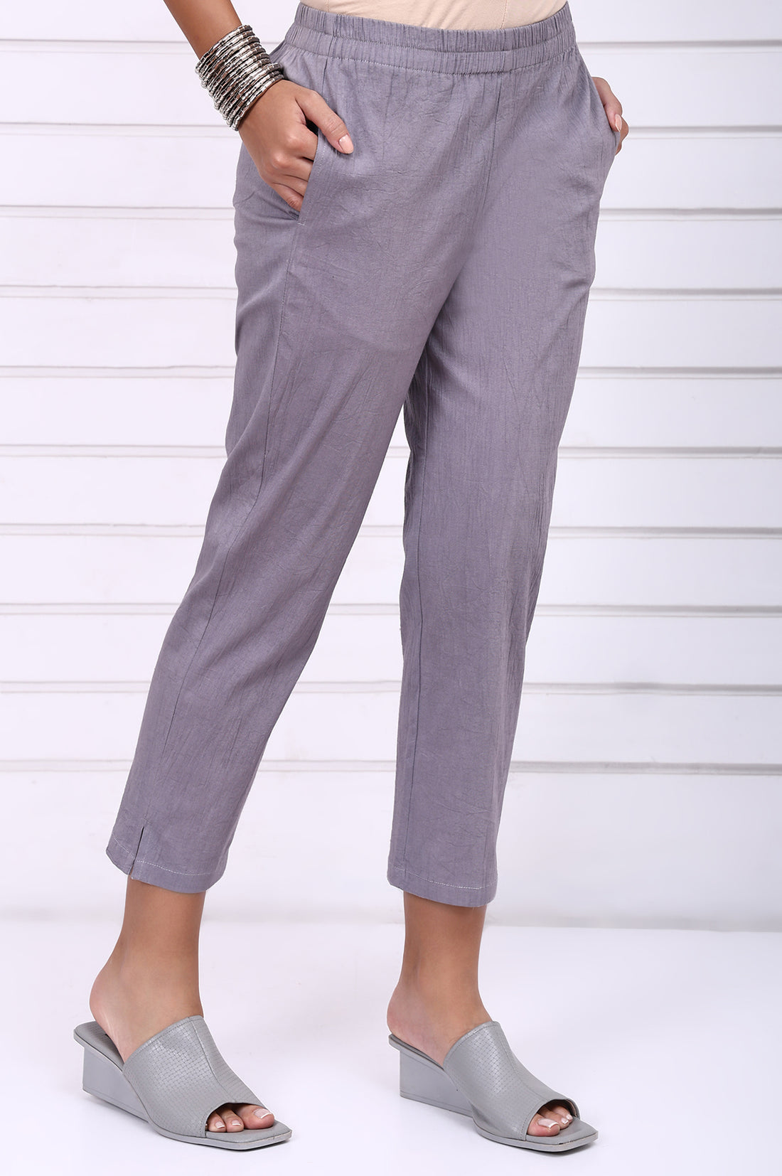 Grey Solid Mid-Rise Cotton Trouser