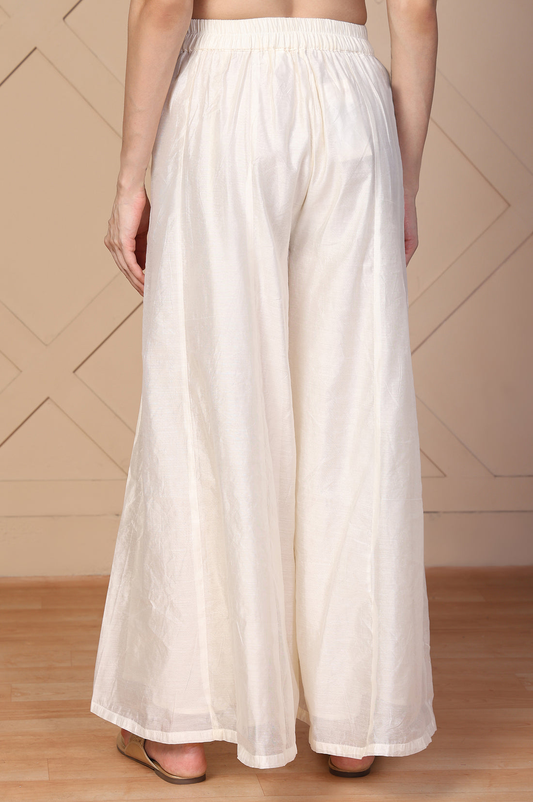 Off-White Solid Flared Skirt