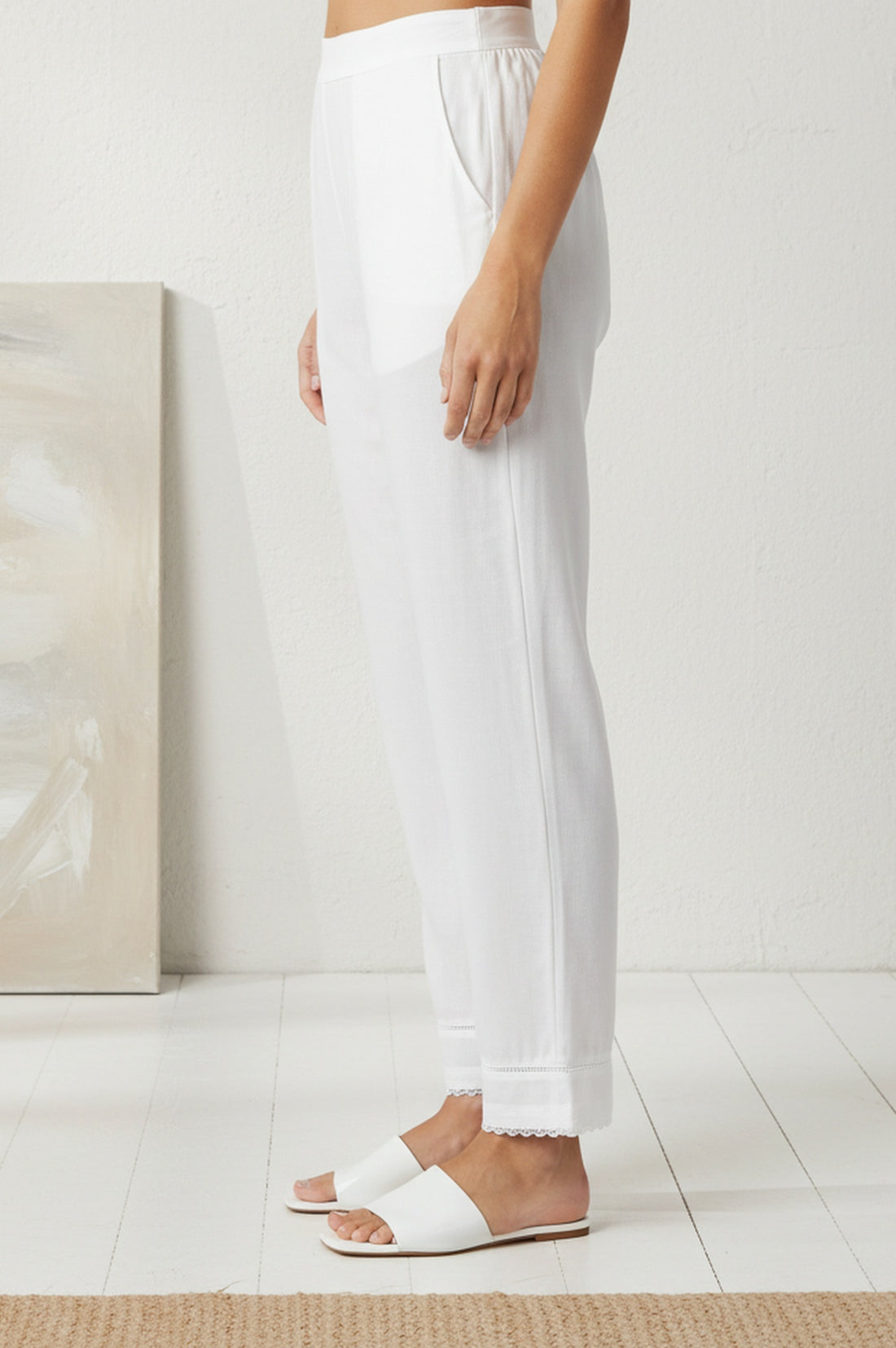 White Solid Pure Cotton Ankle Length Trousers