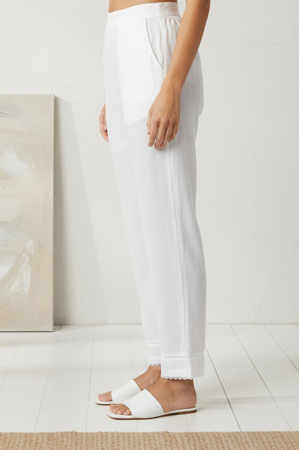 White Solid Pure Cotton Ankle Length Trousers