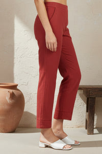 Maroon Solid Pure Cotton Ankle Length Mid Rise Trousers