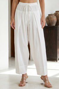 White Solid Tapered Fit Ankle Length Salwar