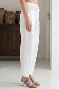 White Solid Tapered Fit Ankle Length Salwar