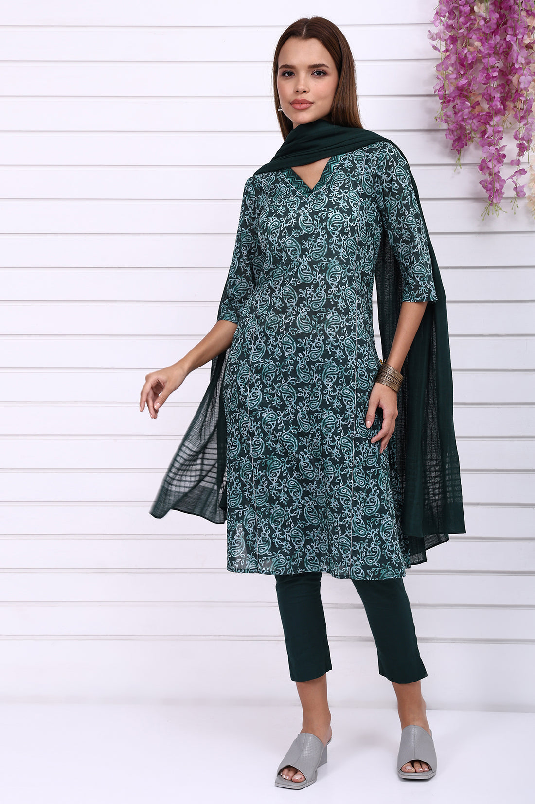 Green Self Design Printed Pure Cotton Dupatta