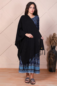 Black Textured Tasseled Acrylic Shawl