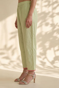 Green Solid Pure Cotton Straight Fit Ankle Length Trousers