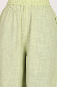 Green Solid Pure Cotton Straight Fit Ankle Length Trousers