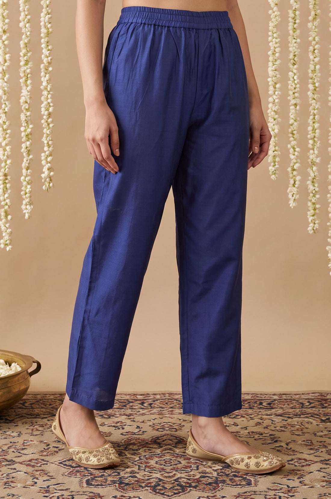 Navy Blue Yarn Dyed Solid Straight Fit Ankle Length Mid Rise Trousers