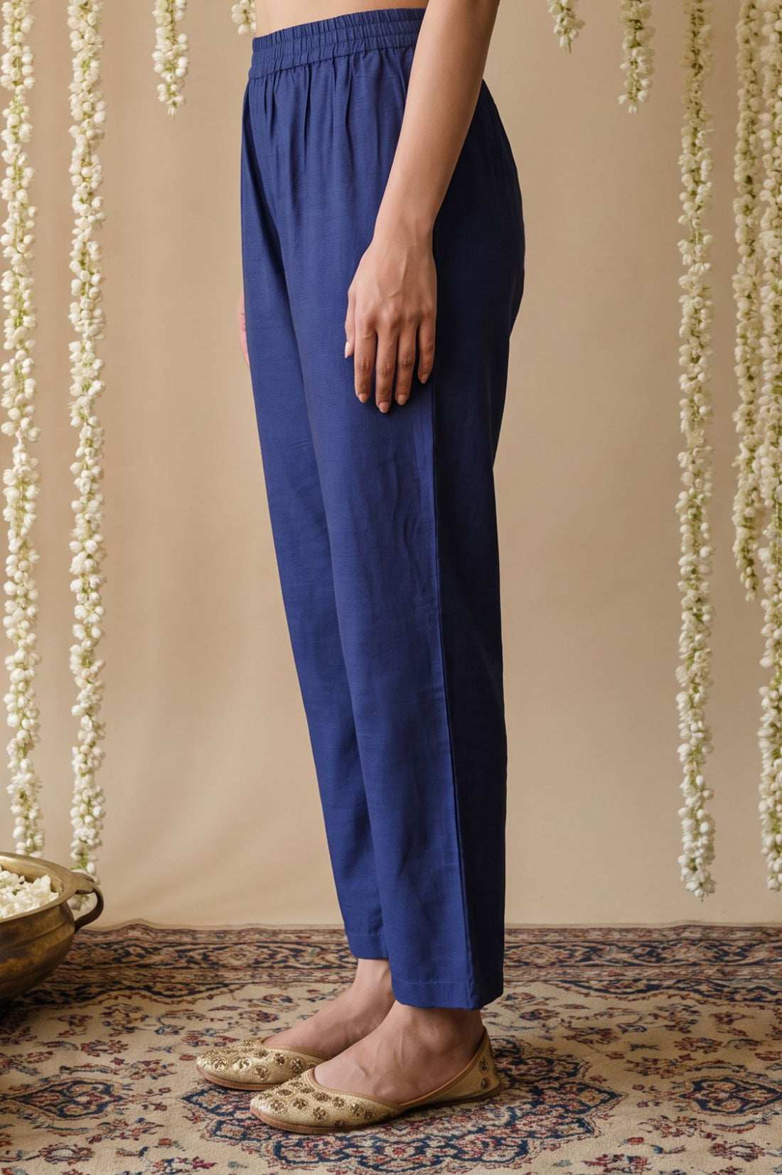 Navy Blue Yarn Dyed Solid Straight Fit Ankle Length Mid Rise Trousers