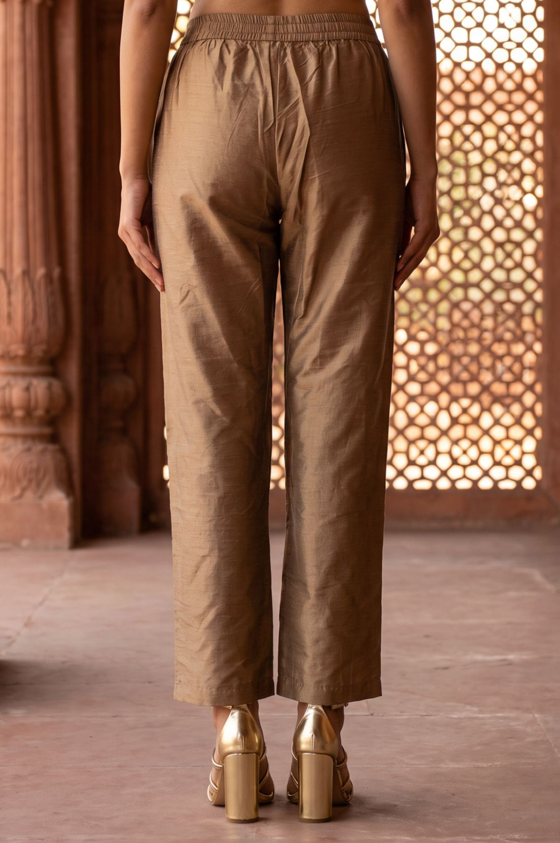 Beige Yarn Dyed Solid Shimmer Straight Fit Ankle Length Mid Rise Trousers