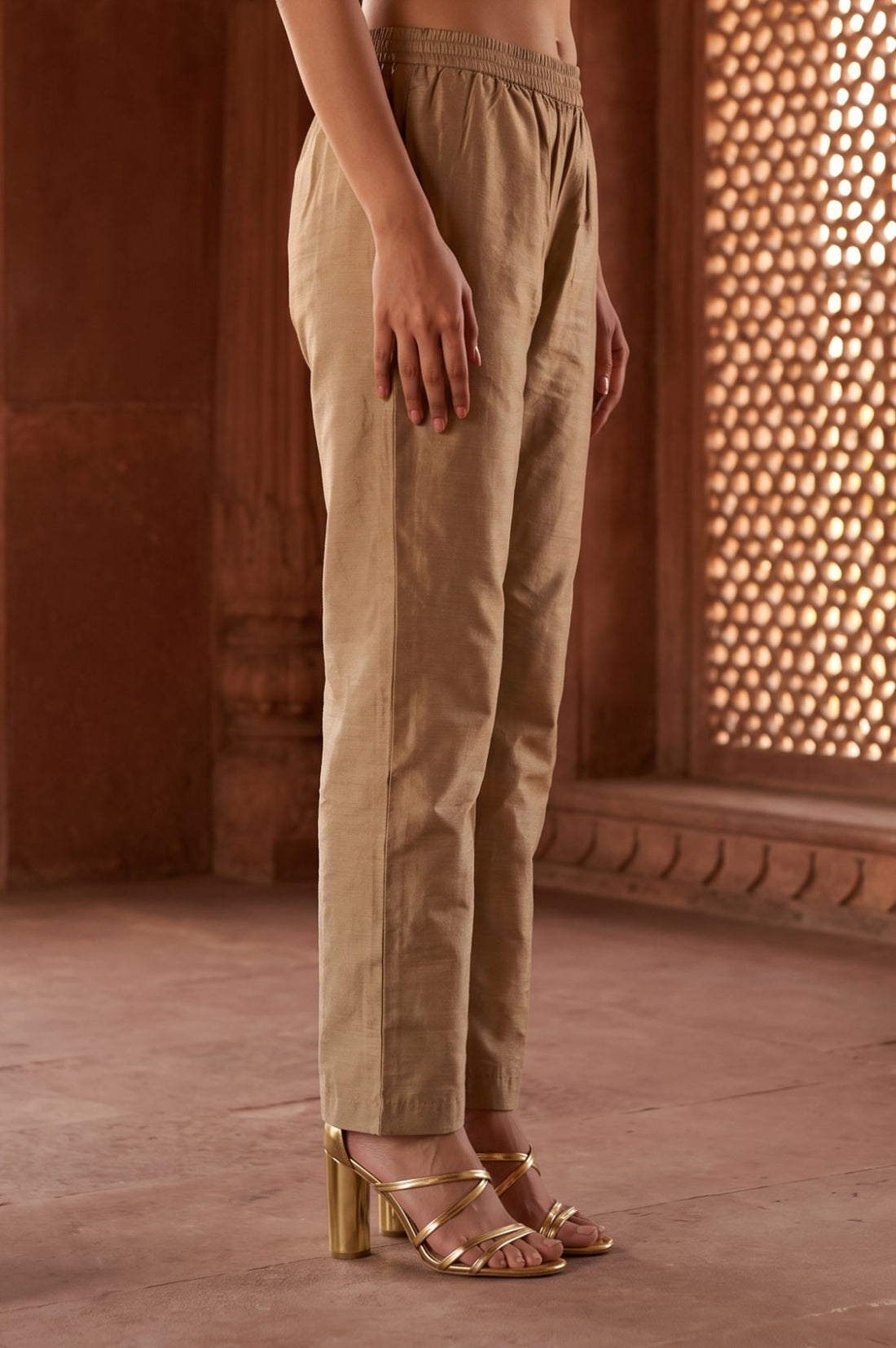 Beige Yarn Dyed Solid Shimmer Straight Fit Ankle Length Mid Rise Trousers