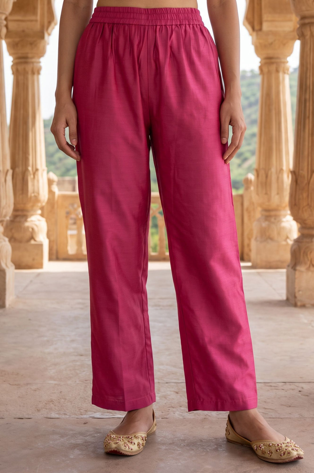 Pink Yarn Dyed Solid Ankle Length Mid Rise Trousers